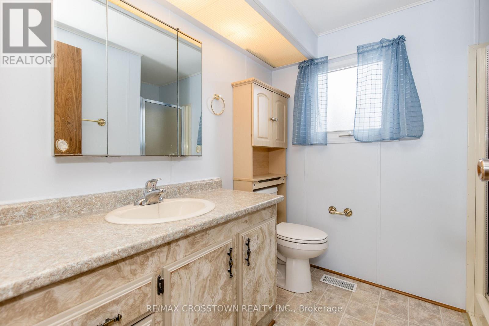 24 Linden Lane, Innisfil, Ontario  L9S 1N8 - Photo 19 - N12918252