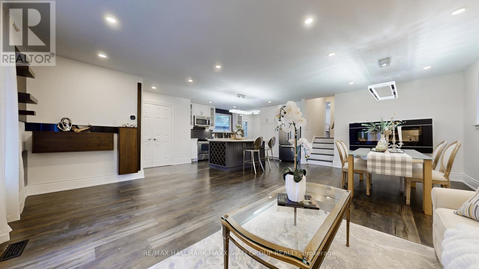 42 Devins Drive, Aurora, Ontario  L4G 2Z1 - Photo 10 - N12918258