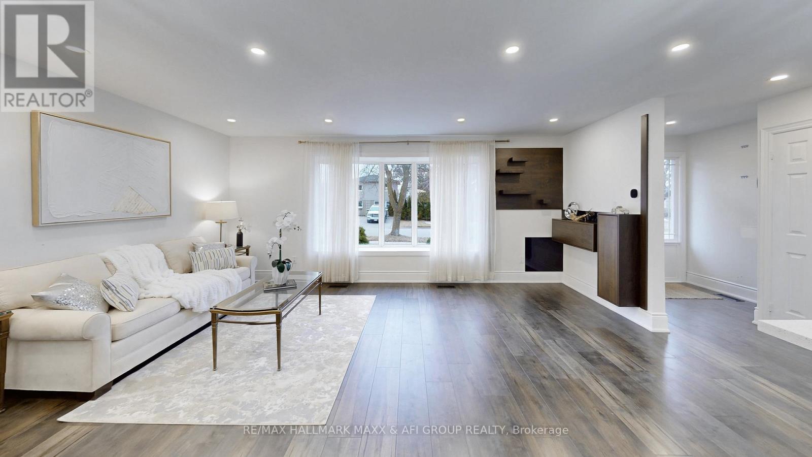 42 Devins Drive, Aurora, Ontario  L4G 2Z1 - Photo 8 - N12918258