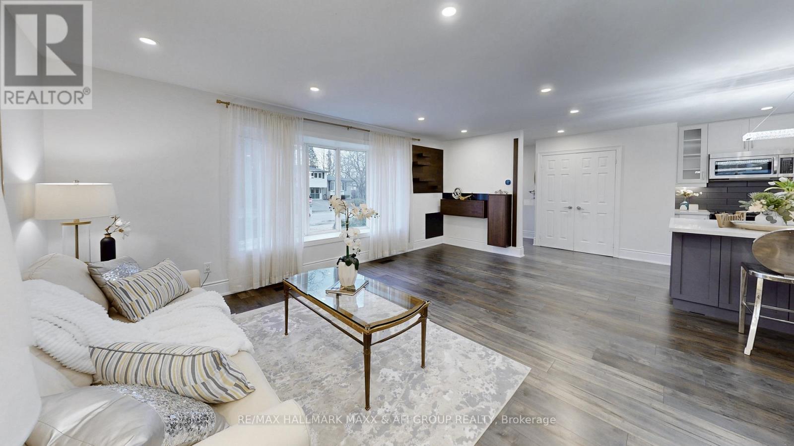 42 Devins Drive, Aurora, Ontario  L4G 2Z1 - Photo 9 - N12918258