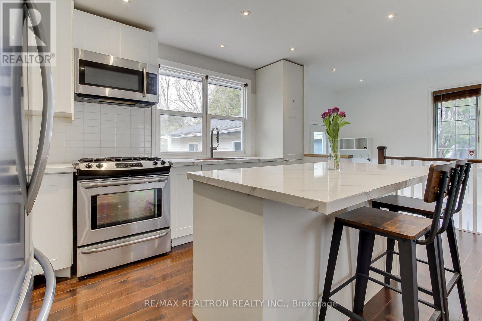 36 Farr Avenue, East Gwillimbury, Ontario  L0G 1V0 - Photo 12 - N12918280