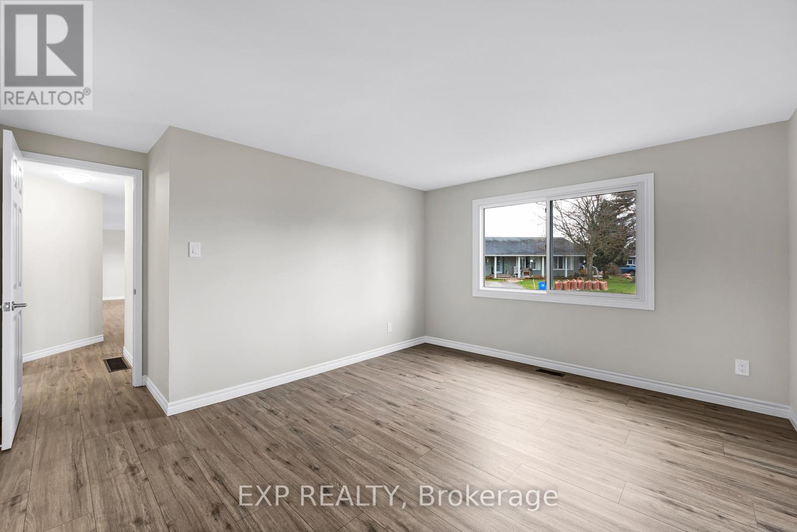 52 Corner Brook Trail, Innisfil, Ontario  L9S 1N6 - Photo 18 - N12918374