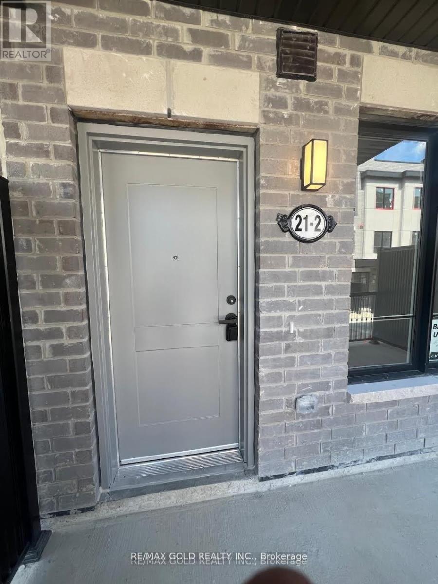 2 - 21 Baynes Way, Bradford West Gwillimbury, Ontario  L3Z 4M5 - Photo 3 - N12918416