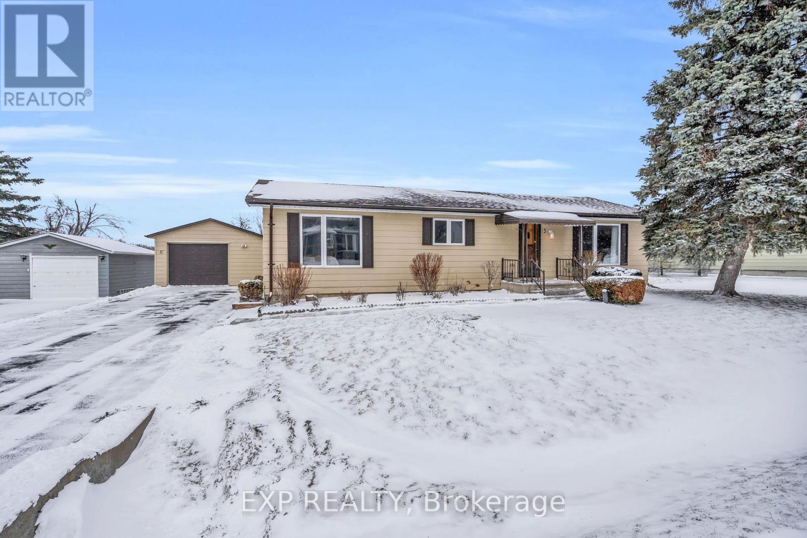 5 Inlet Court, Georgina, Ontario  L0E 1R0 - Photo 4 - N12918458