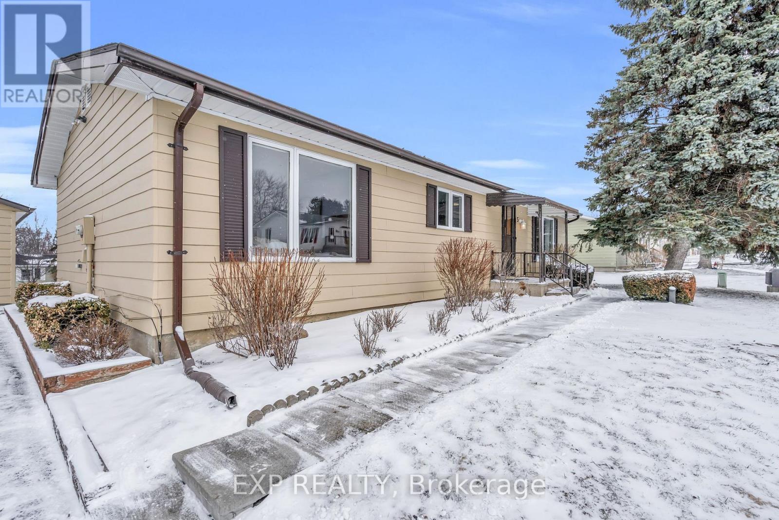 5 Inlet Court, Georgina, Ontario  L0E 1R0 - Photo 6 - N12918458