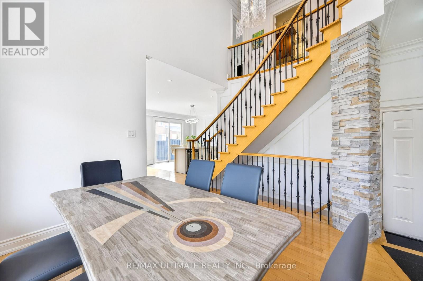 43 Pitney Avenue, Richmond Hill, Ontario  L4E 4Y5 - Photo 4 - N12918468