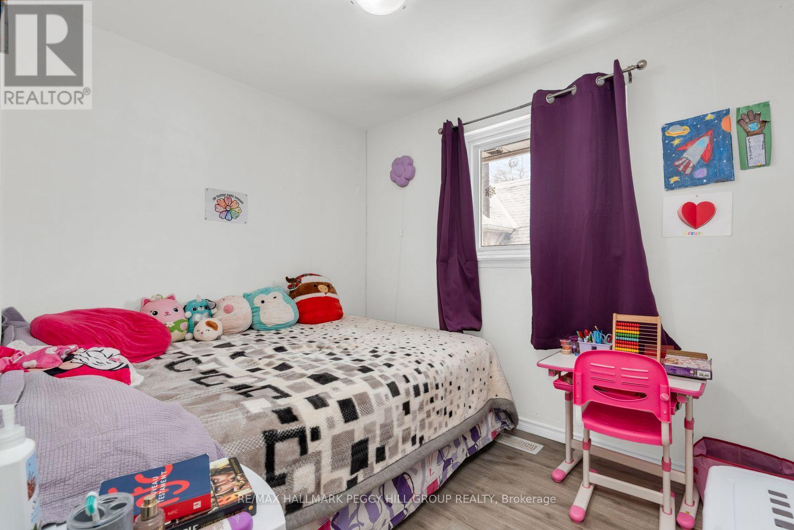 Upper - 53 Sanford Street, Barrie (Sanford), Ontario  L4N 3C3 - Photo 8 - S12918320