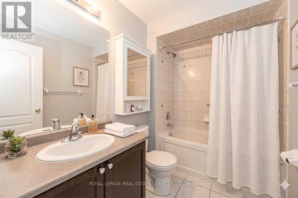 2041 Fiddlers Way, Oakville (Wm Westmount), Ontario  L6M 0M4 - Photo 19 - W12537400