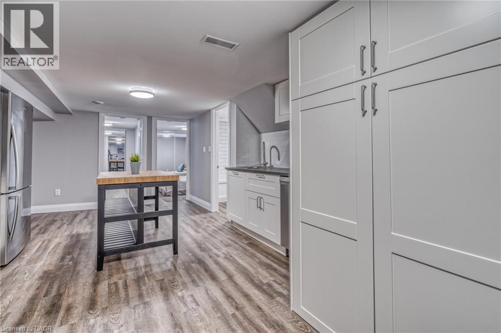 75 East 33rd Street Unit# Lower, Hamilton, Ontario  L8V 3T3 - Photo 9 - 40814556