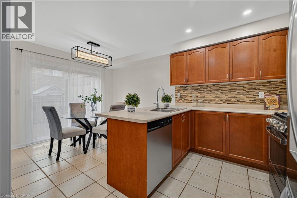 4067 Donnic Drive, Burlington, Ontario  L7M 0A5 - Photo 11 - 40814203