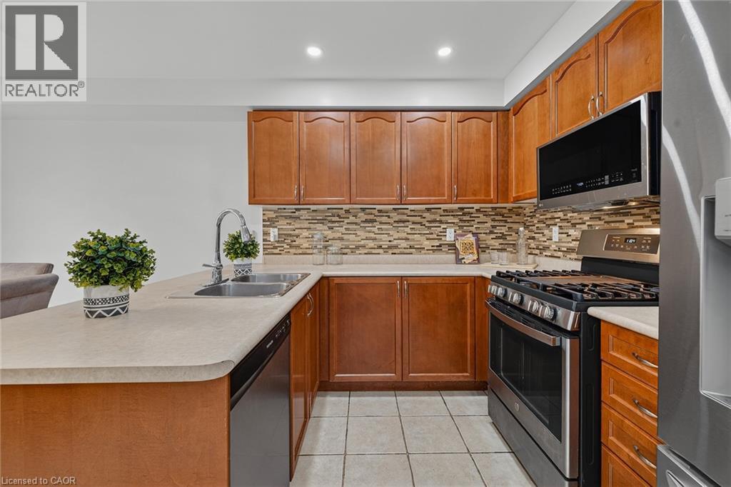 4067 Donnic Drive, Burlington, Ontario  L7M 0A5 - Photo 9 - 40814203