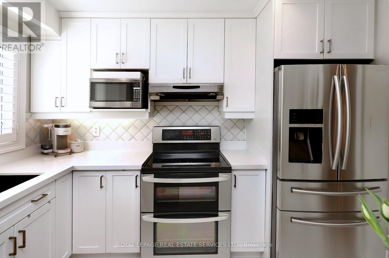 10 - 4230 Fieldgate Drive, Mississauga (Rathwood), Ontario  L4W 2M5 - Photo 13 - W12918184