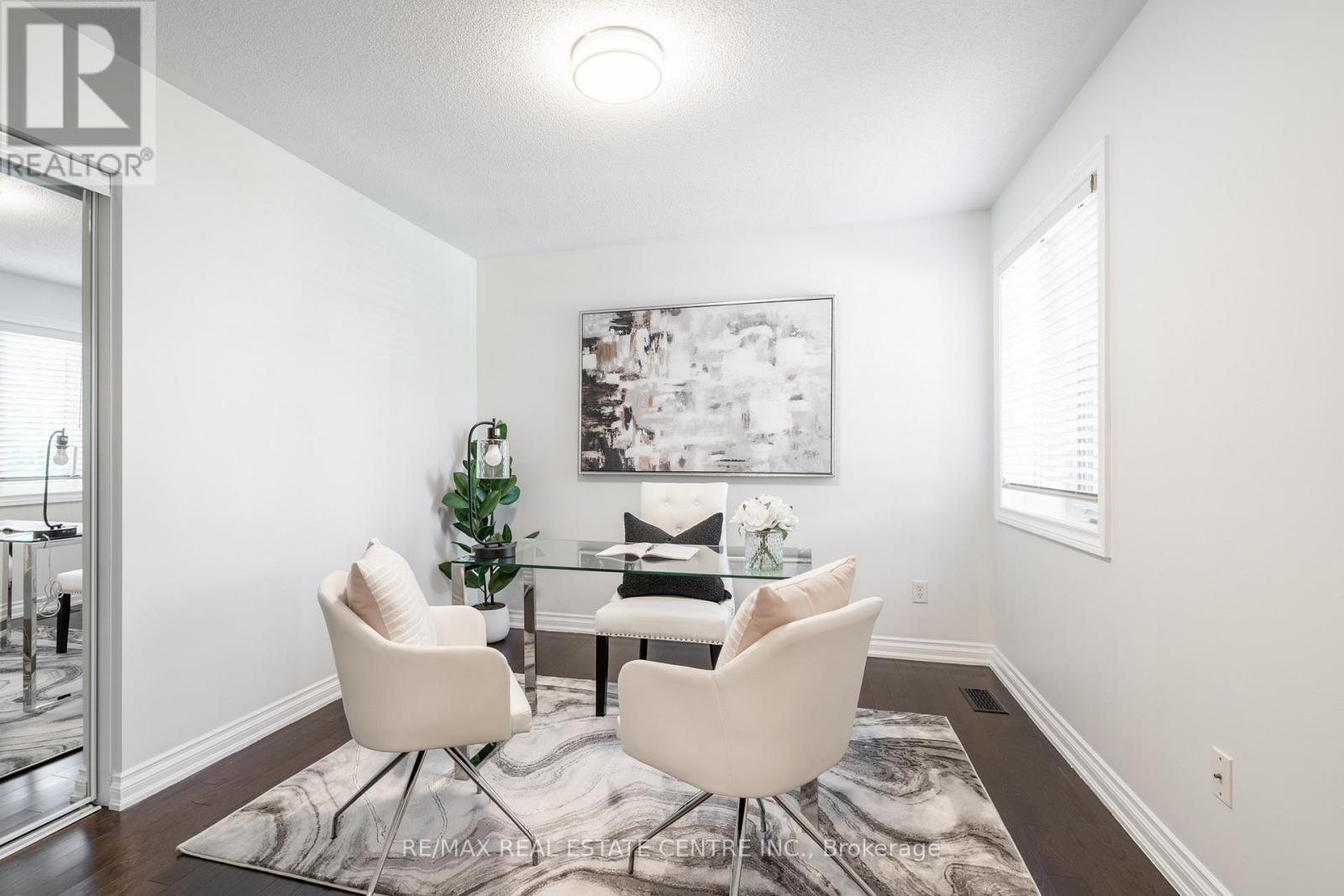 2194 Austin Court, Burlington, Ontario  L7L 6V6 - Photo 24 - W12918276