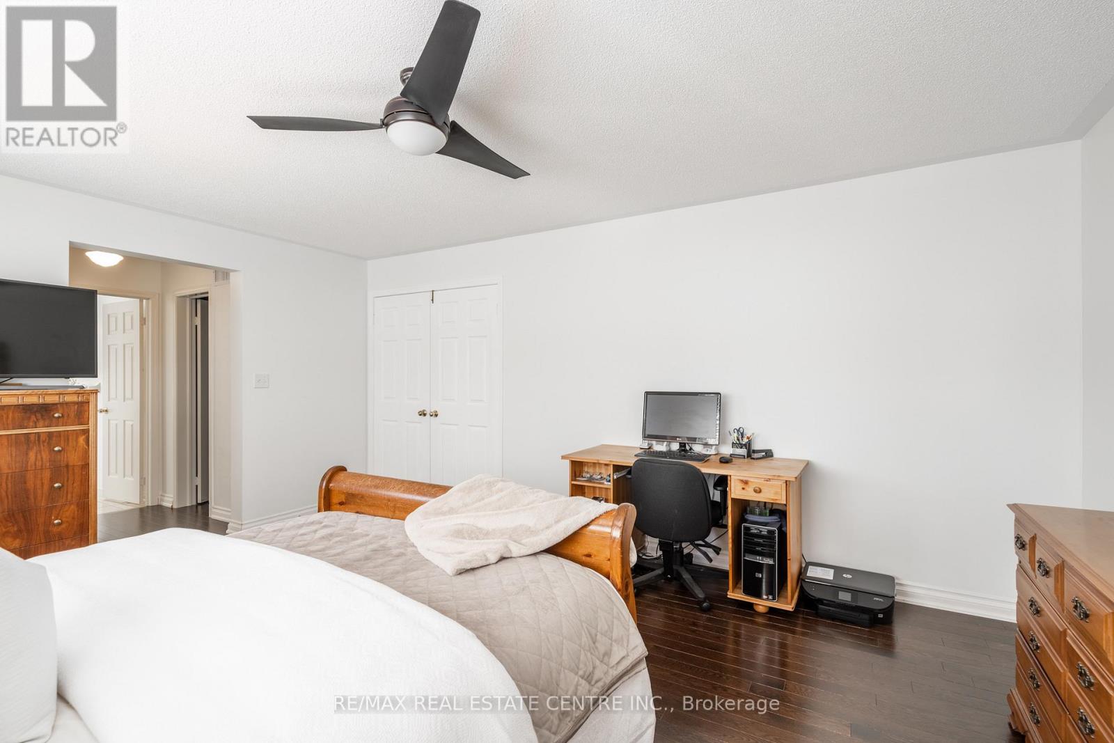 2194 Austin Court, Burlington, Ontario  L7L 6V6 - Photo 29 - W12918276