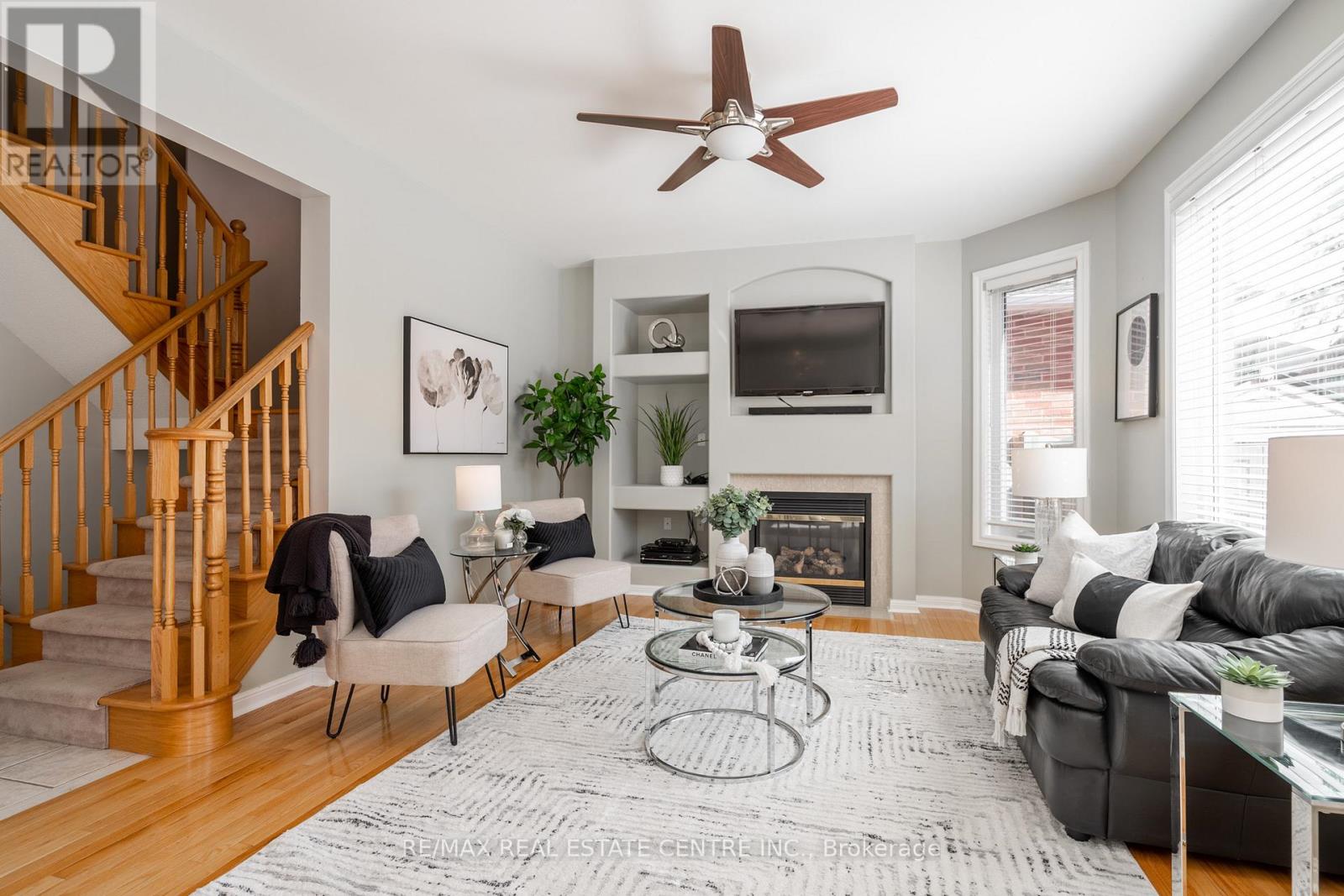 2194 Austin Court, Burlington, Ontario  L7L 6V6 - Photo 9 - W12918276