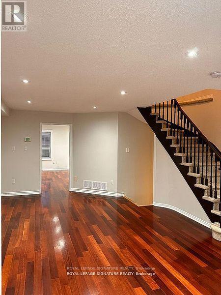 3819 Allcroft Road, Mississauga (Lisgar), Ontario  L5N 7E1 - Photo 4 - W12918288