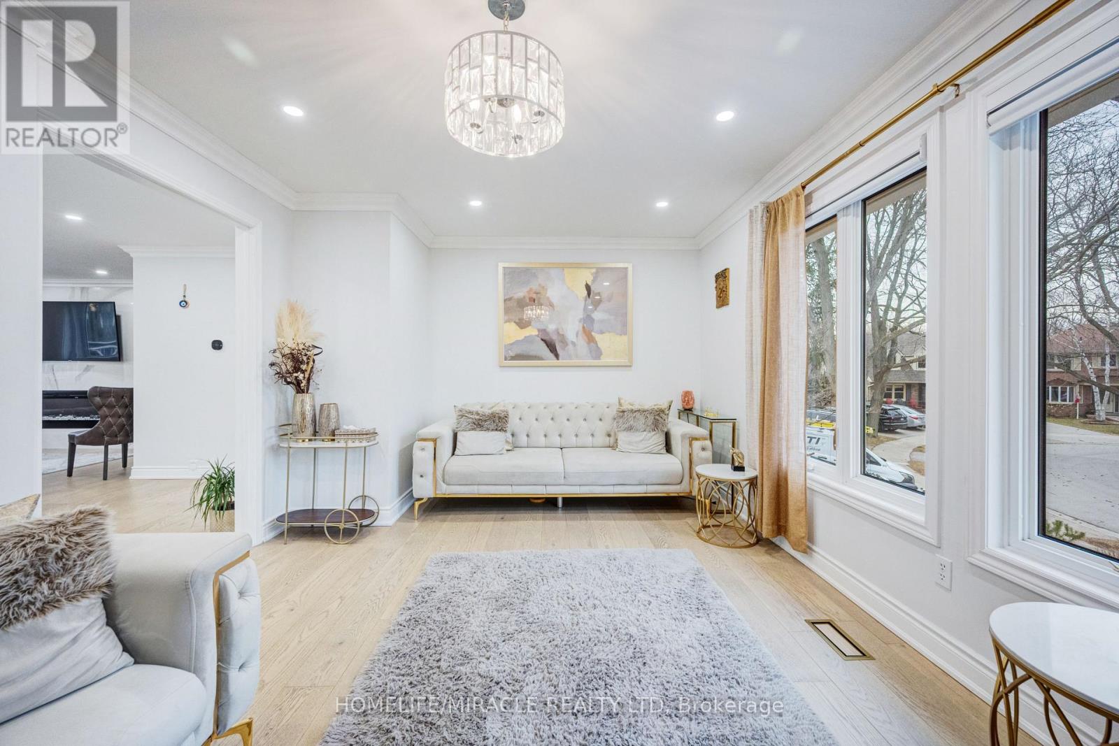 204 Sheraton Court, Oakville (Br Bronte), Ontario  L6L 5N3 - Photo 11 - W12918294