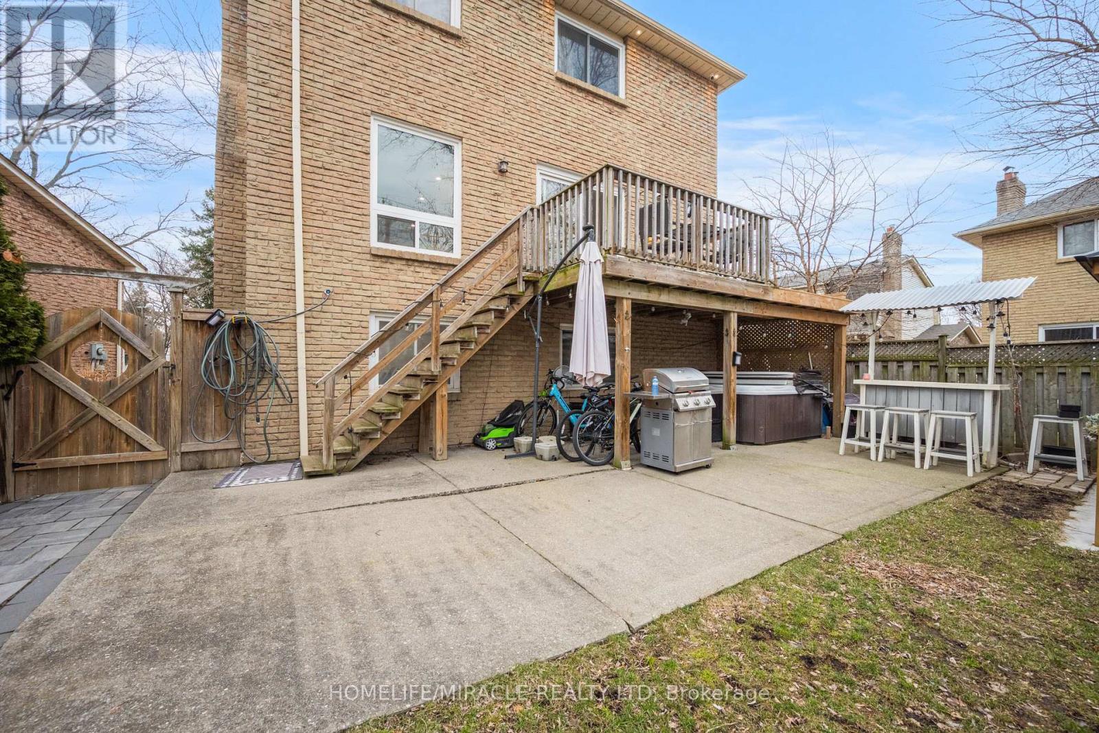 204 Sheraton Court, Oakville (Br Bronte), Ontario  L6L 5N3 - Photo 50 - W12918294