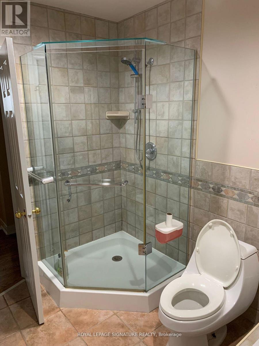 Main - 3317 Carillion Avenue, Mississauga (Erindale), Ontario  L5C 2A9 - Photo 12 - W12918312