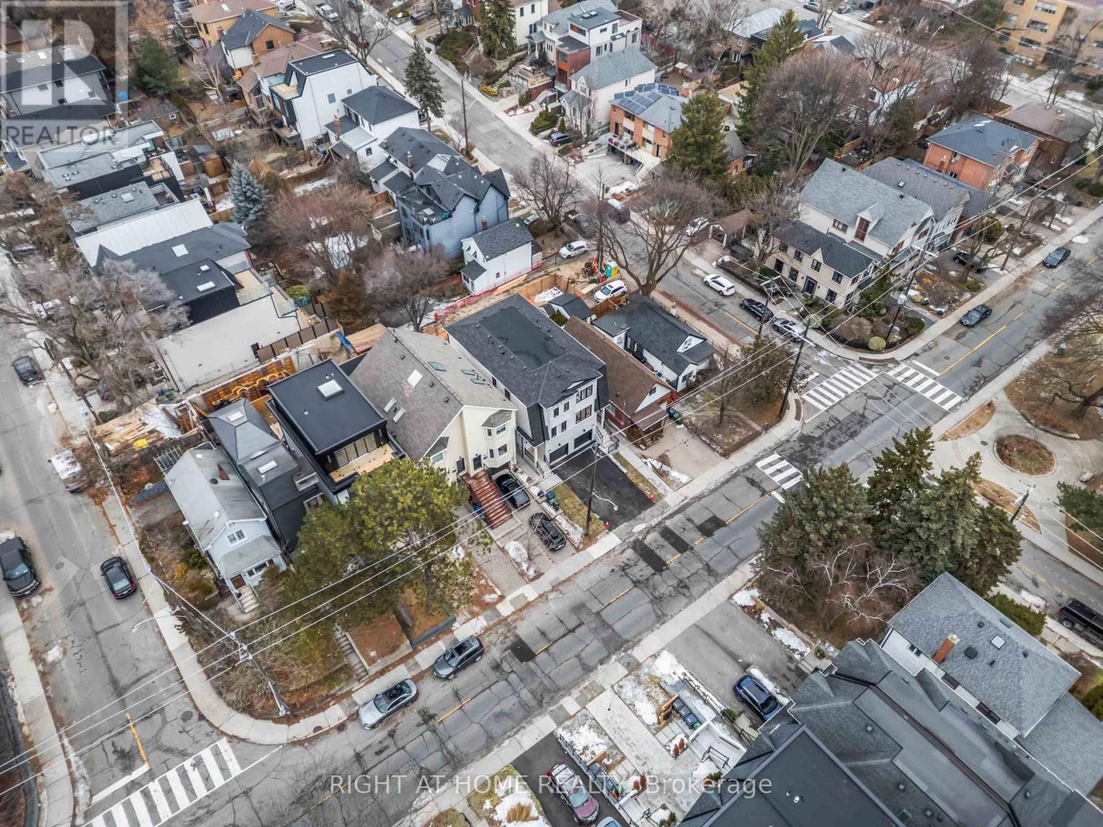 34a Morningside Avenue, Toronto, Ontario  M6S 1C4 - Photo 31 - W12918390