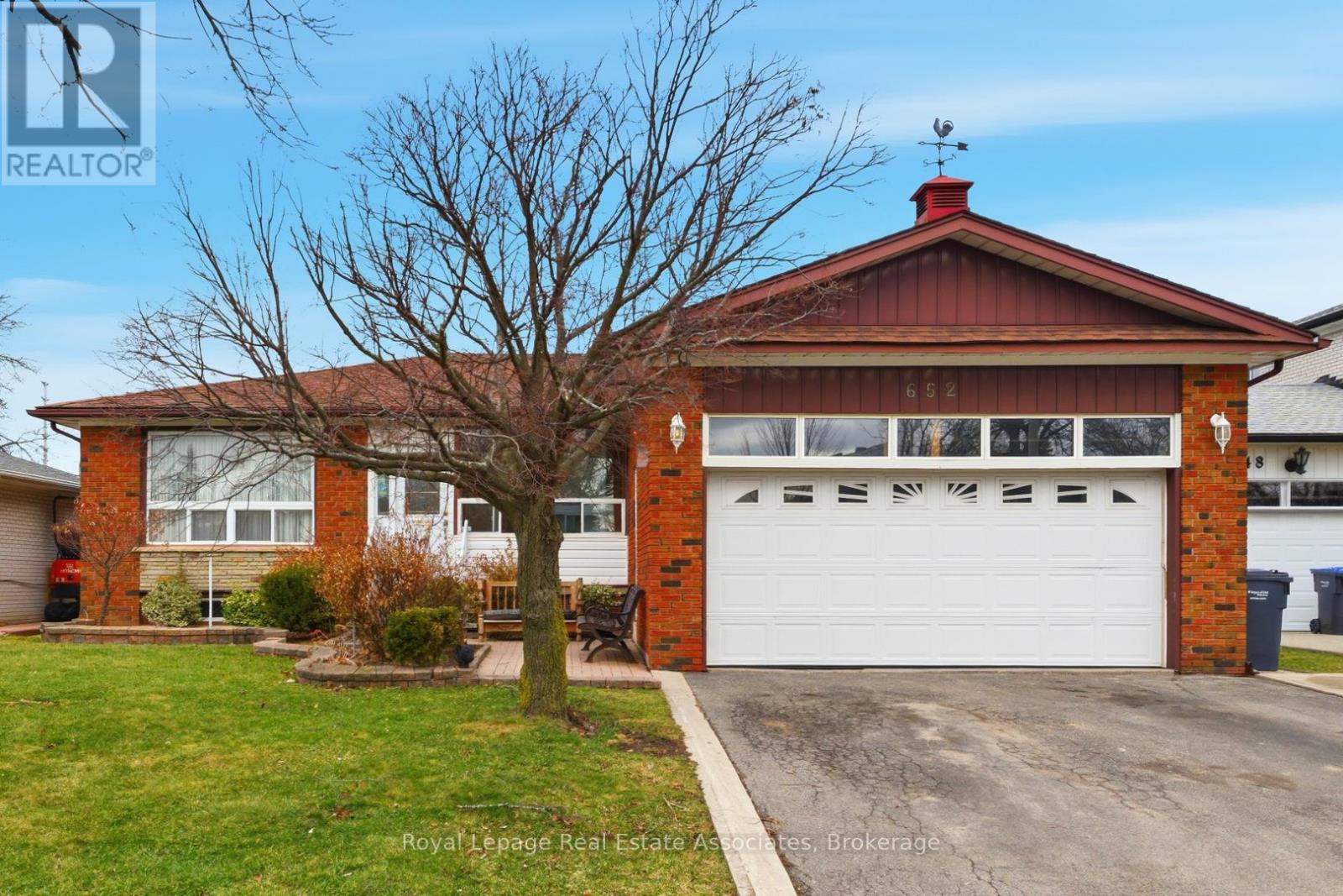 652 EVERSLEY DRIVE, Mississauga, Ontario