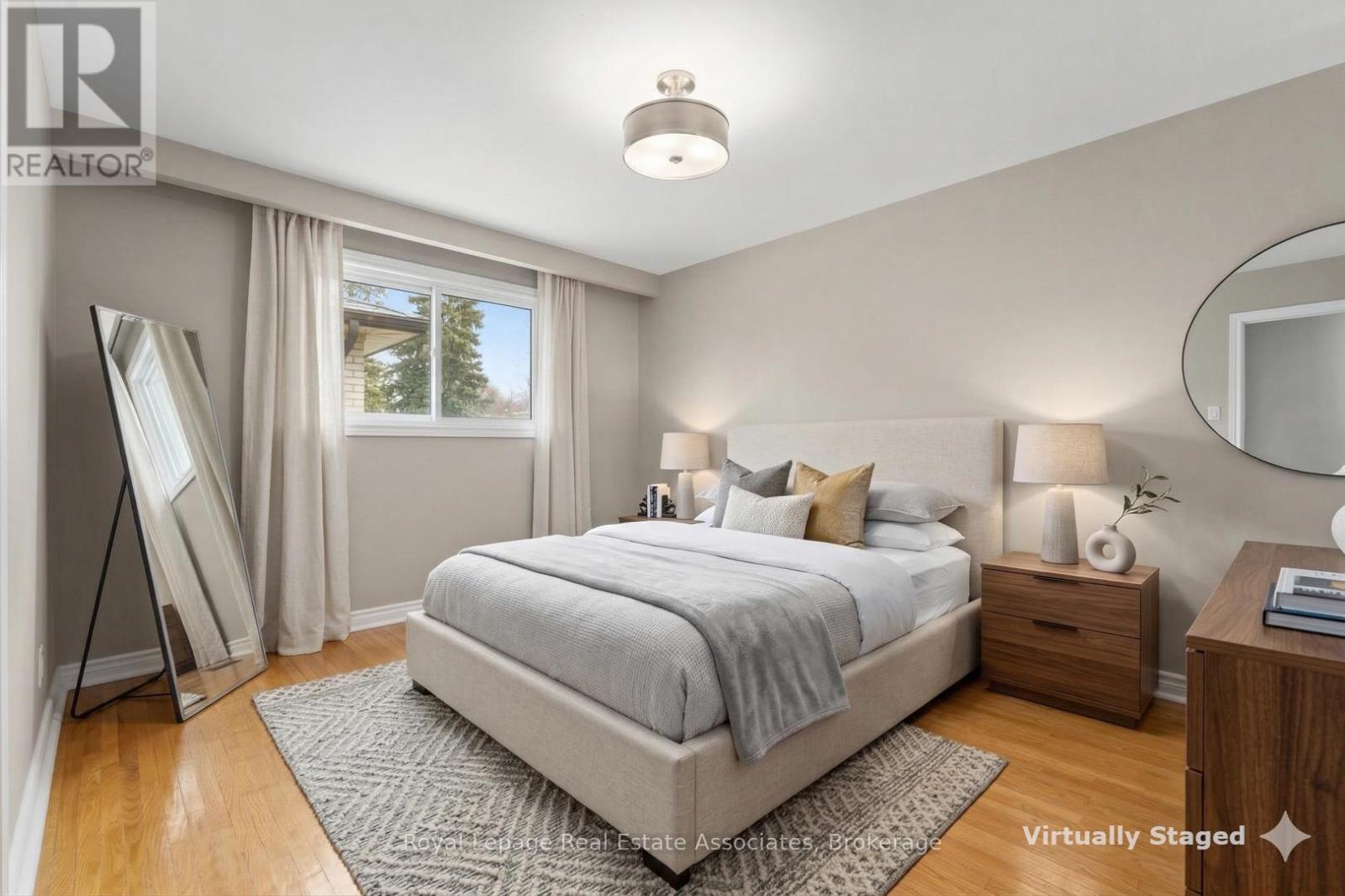 652 Eversley Drive, Mississauga, Ontario  L5A 2C9 - Photo 16 - W12918434