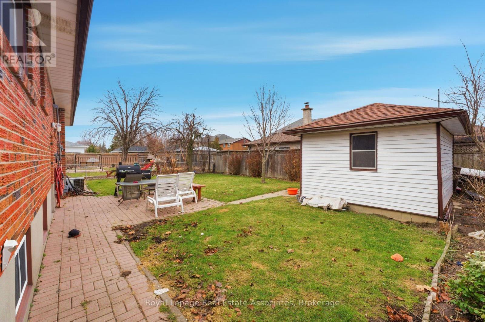 652 Eversley Drive, Mississauga, Ontario  L5A 2C9 - Photo 34 - W12918434