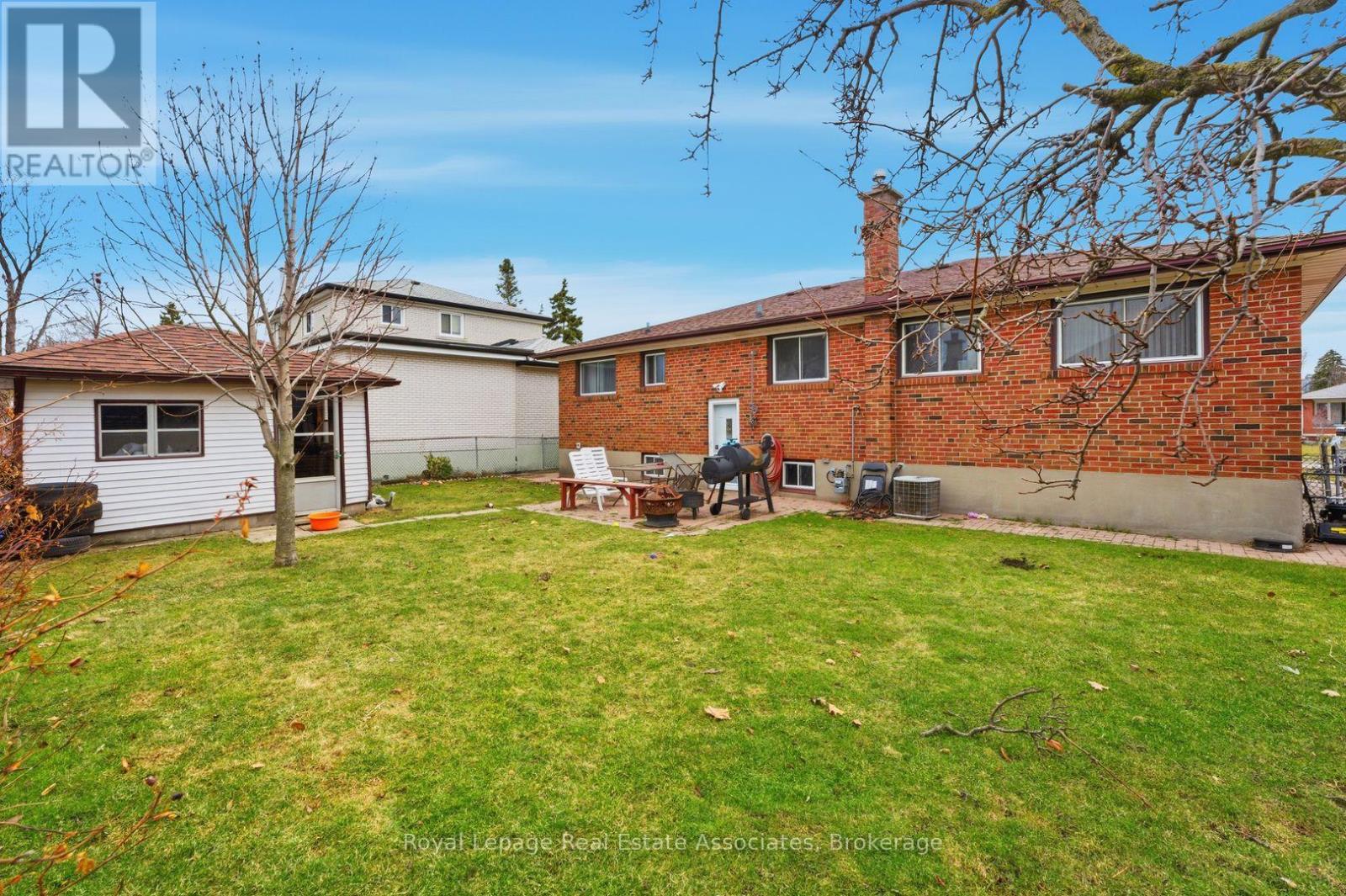 652 Eversley Drive, Mississauga, Ontario  L5A 2C9 - Photo 37 - W12918434