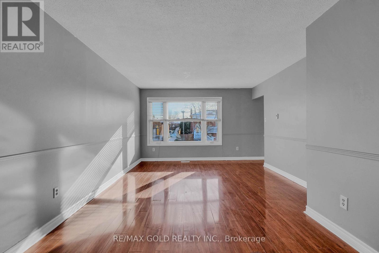 74 Radford Drive, Brampton, Ontario L6V 2Y9 - Photo 10 - W12918436