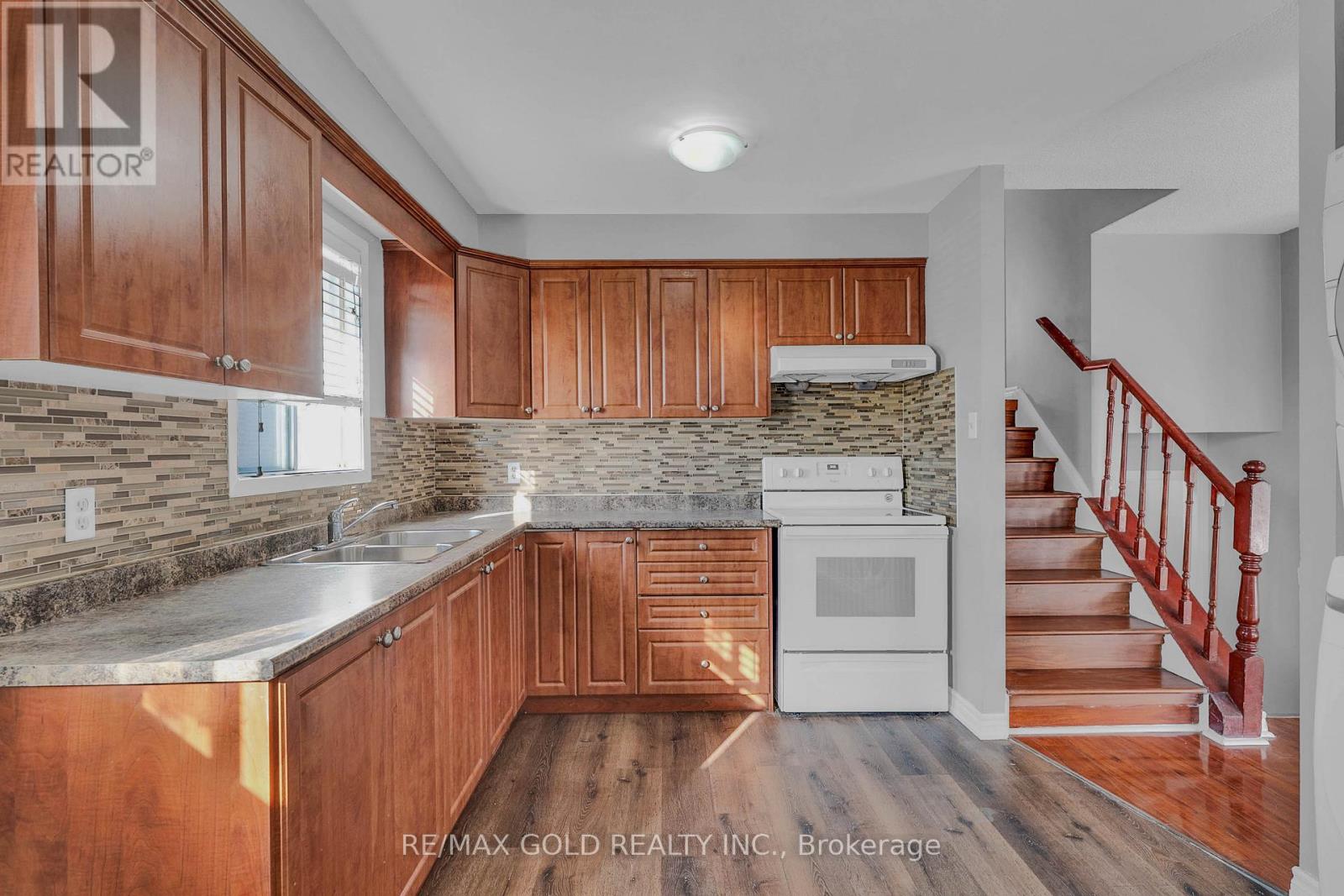 74 Radford Drive, Brampton, Ontario L6V 2Y9 - Photo 16 - W12918436