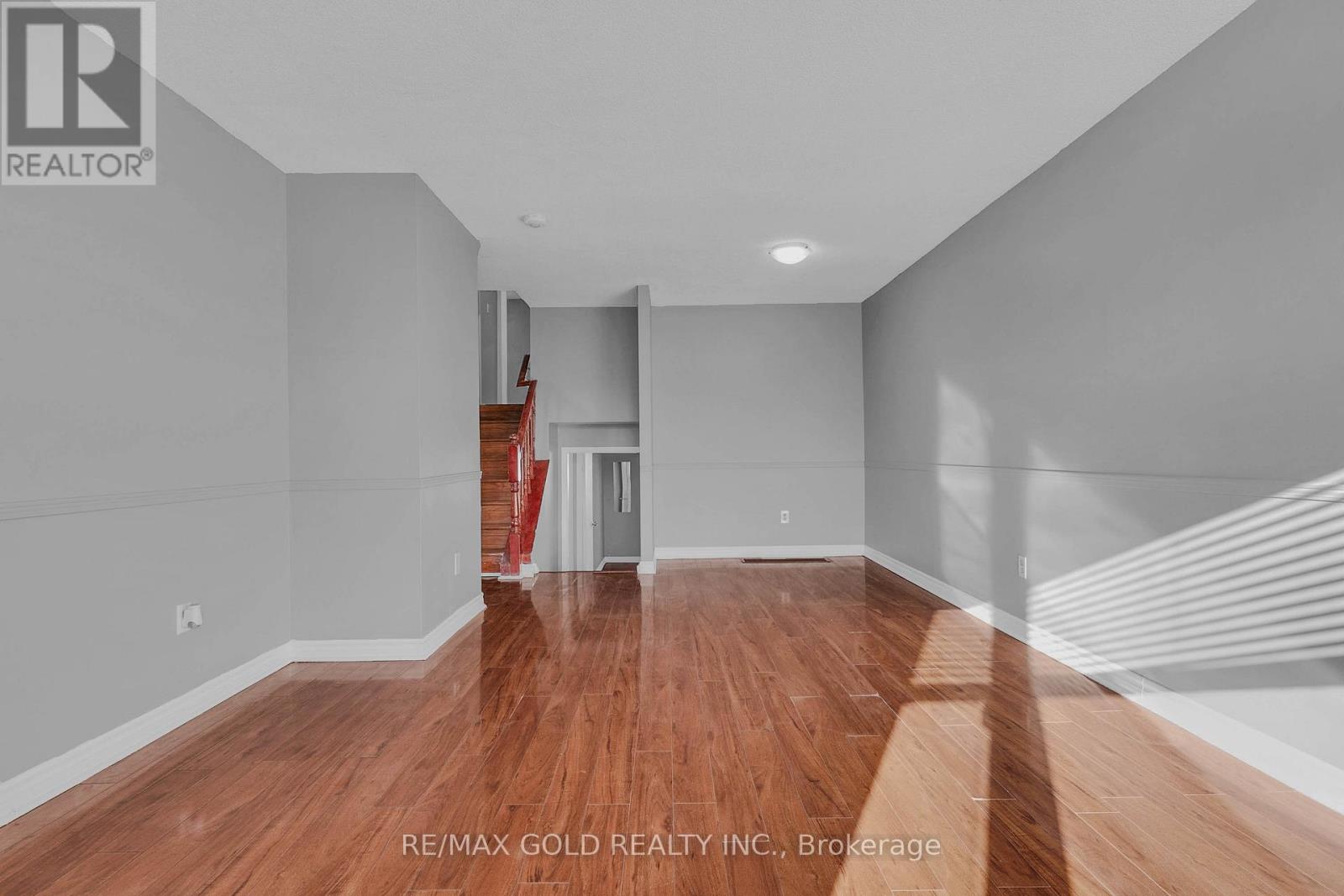 74 Radford Drive, Brampton, Ontario L6V 2Y9 - Photo 8 - W12918436