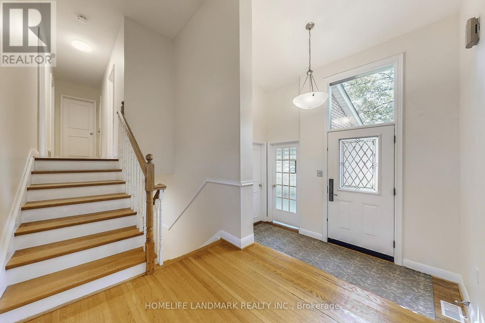 173 Dunwoody Drive, Oakville (Mo Morrison), Ontario  L6J 4G5 - Photo 10 - W12918438