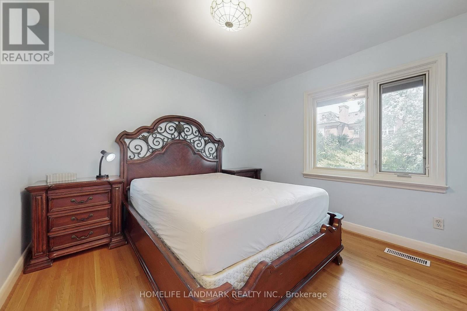 173 Dunwoody Drive, Oakville (Mo Morrison), Ontario  L6J 4G5 - Photo 11 - W12918438