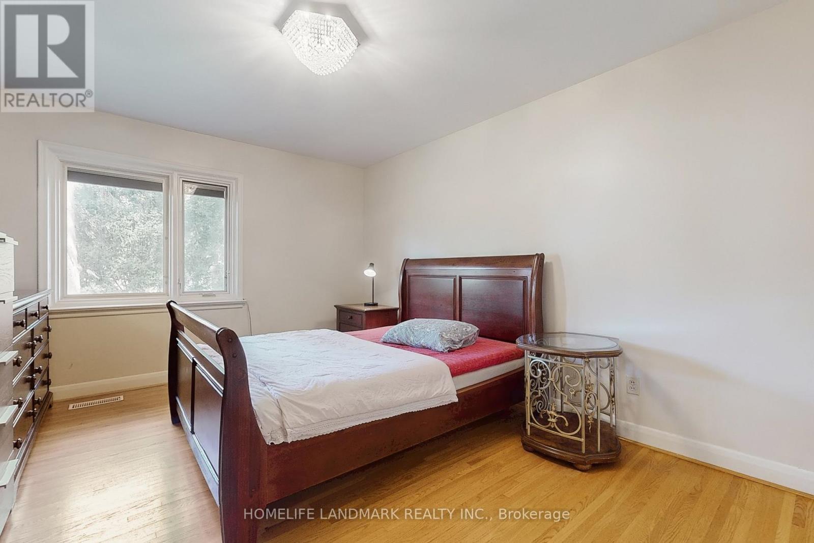 173 Dunwoody Drive, Oakville (Mo Morrison), Ontario  L6J 4G5 - Photo 13 - W12918438