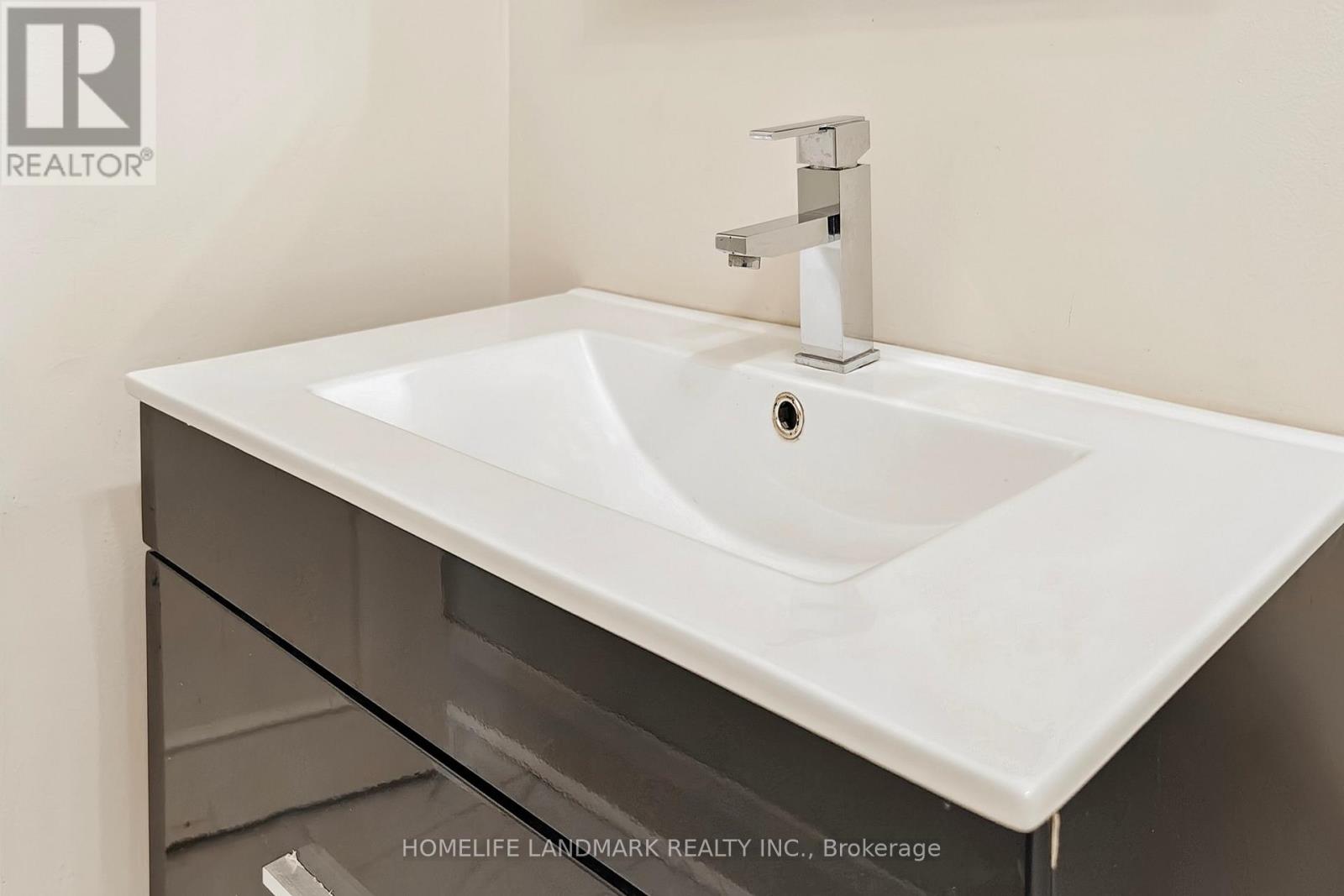 173 Dunwoody Drive, Oakville (Mo Morrison), Ontario  L6J 4G5 - Photo 9 - W12918438