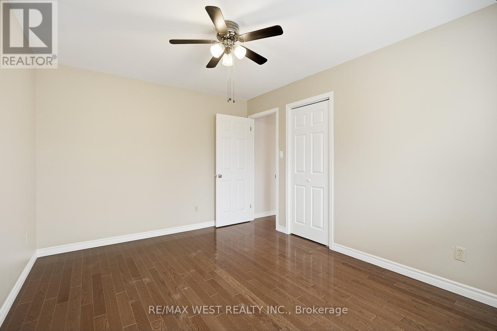 Upper - 6 Marshall Boulevard, Toronto (Rockcliffe-Smythe), Ontario  M6N 2R7 - Photo 25 - W12918466