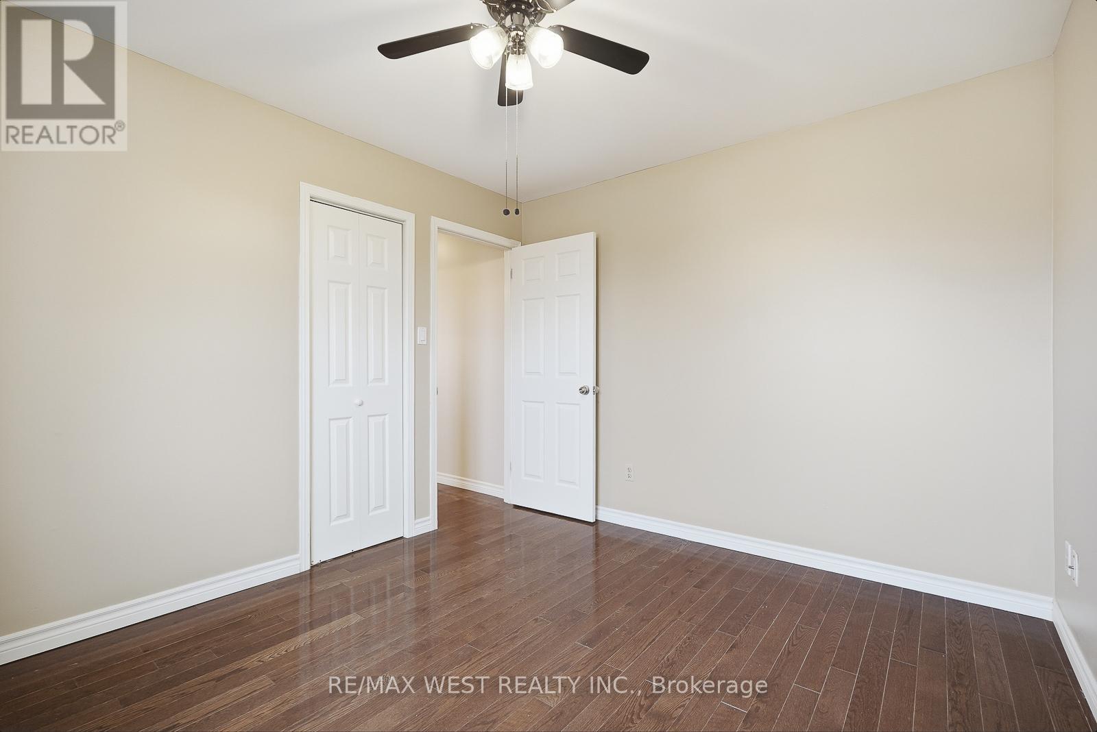 Upper - 6 Marshall Boulevard, Toronto (Rockcliffe-Smythe), Ontario  M6N 2R7 - Photo 30 - W12918466