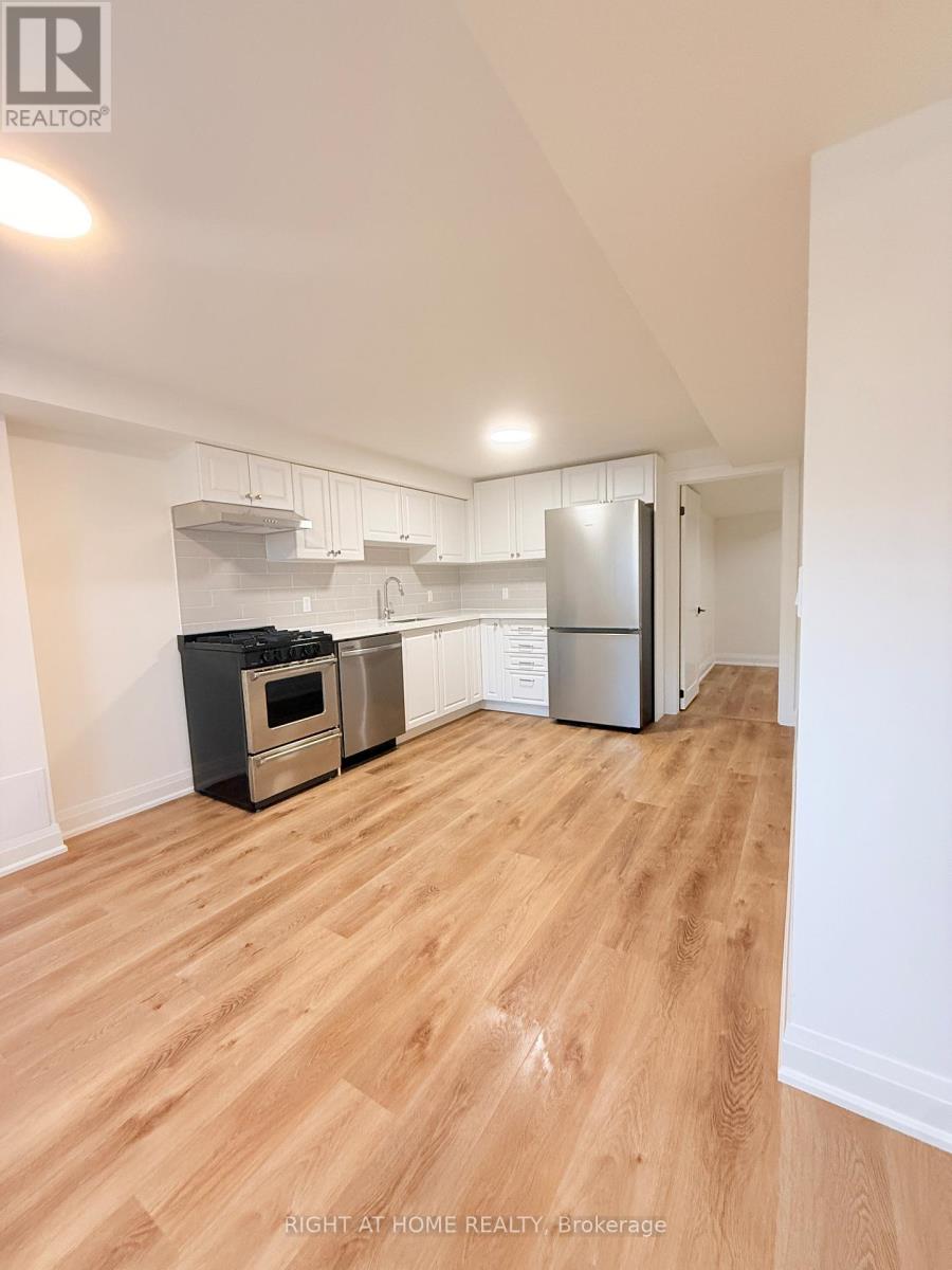 1b - 19 Arrowsmith Avenue, Toronto, Ontario  M6M 2W8 - Photo 10 - W12918470