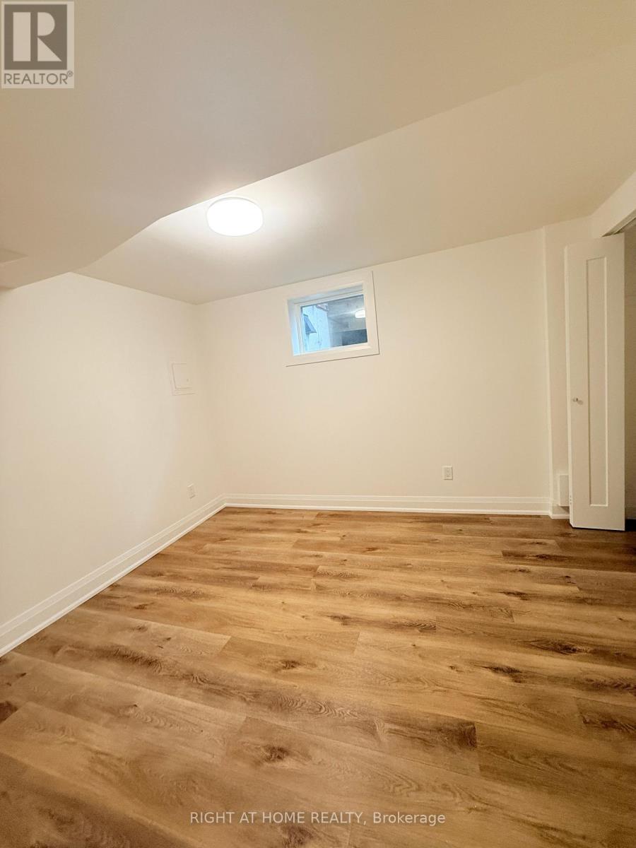 1b - 19 Arrowsmith Avenue, Toronto, Ontario  M6M 2W8 - Photo 12 - W12918470