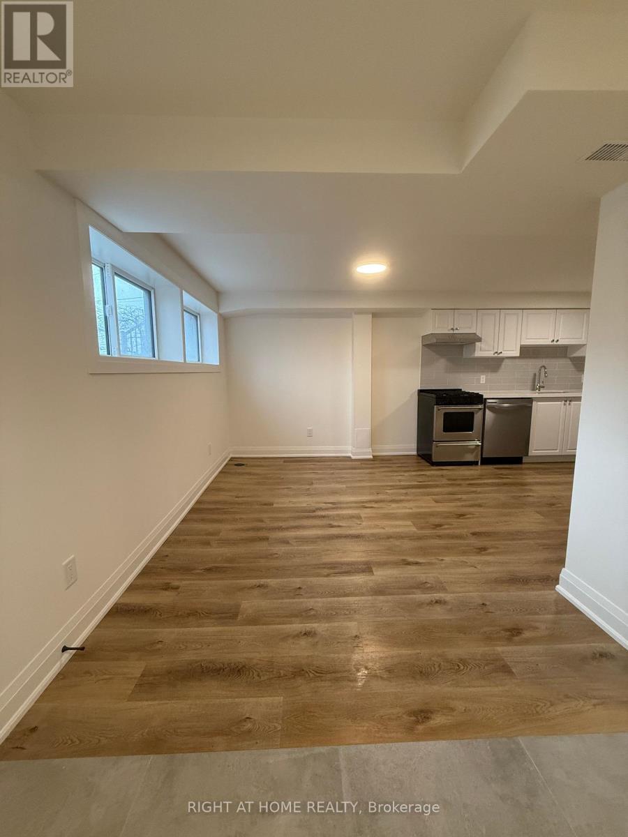 1b - 19 Arrowsmith Avenue, Toronto, Ontario  M6M 2W8 - Photo 8 - W12918470