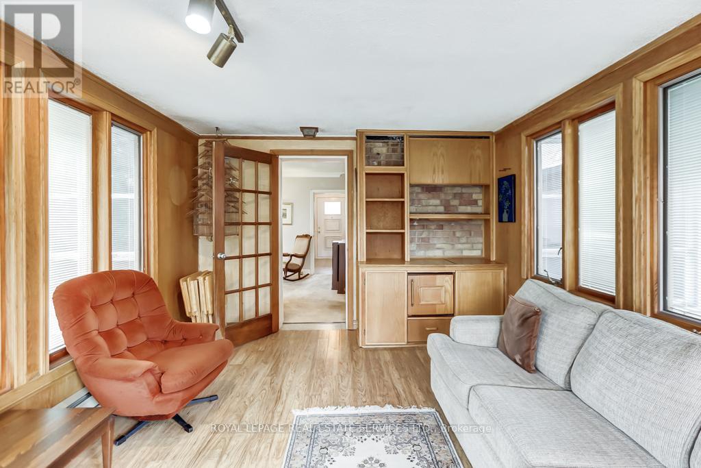 19 Hilldowntree Road, Toronto, Ontario  M9A 2Z4 - Photo 14 - W12918502