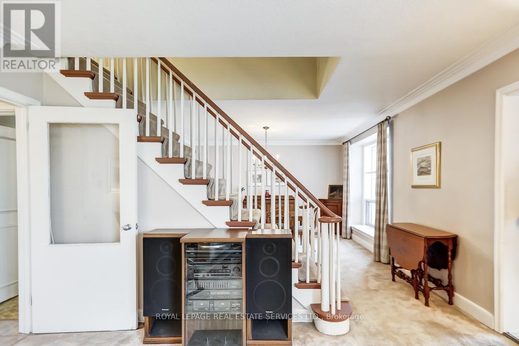 19 Hilldowntree Road, Toronto, Ontario  M9A 2Z4 - Photo 19 - W12918502