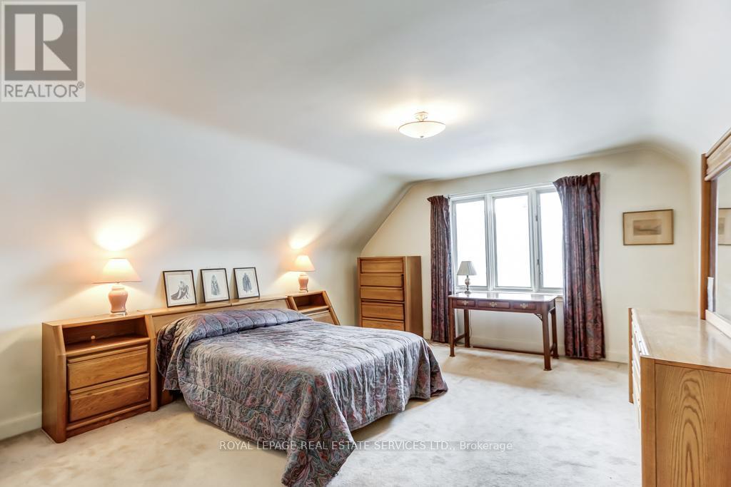 19 Hilldowntree Road, Toronto, Ontario  M9A 2Z4 - Photo 21 - W12918502