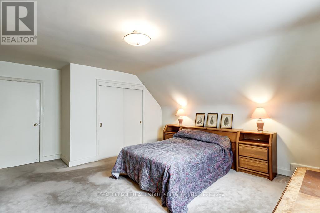 19 Hilldowntree Road, Toronto, Ontario  M9A 2Z4 - Photo 22 - W12918502