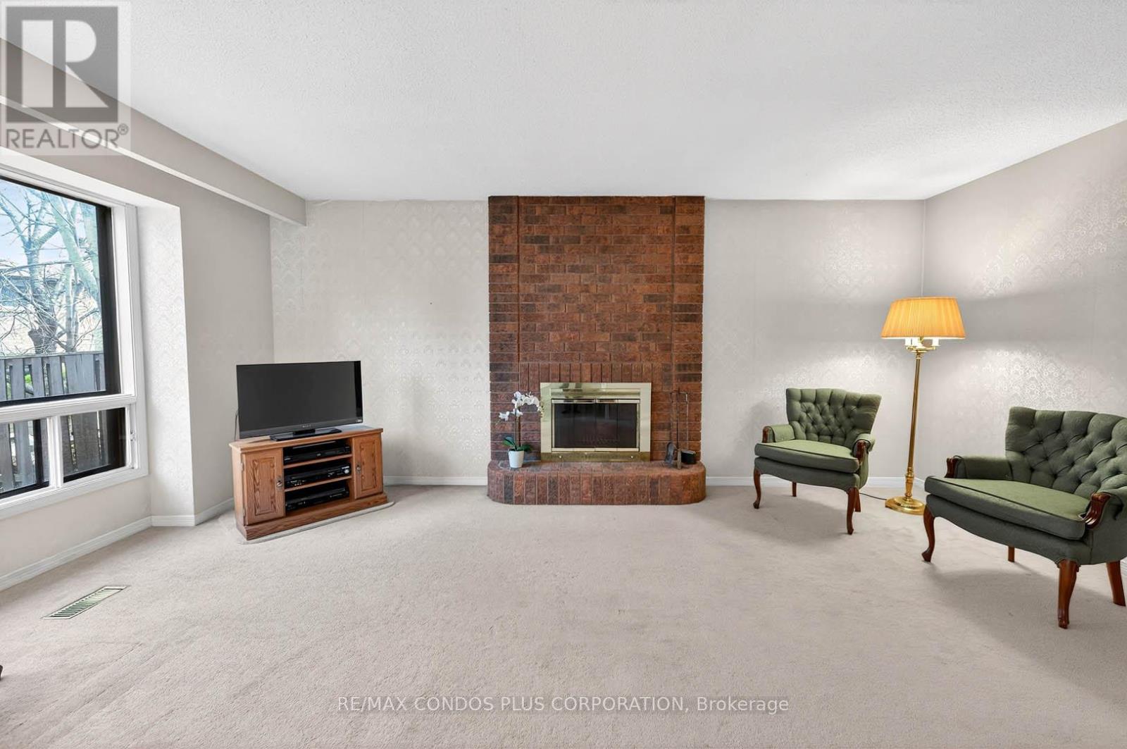 1562 Lovelady Crescent, Mississauga, Ontario L4W 2Z1 - Photo 16 - W12918504