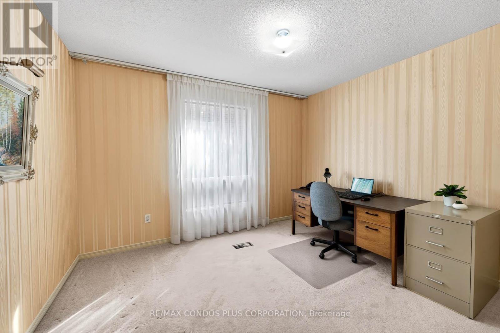 1562 Lovelady Crescent, Mississauga, Ontario L4W 2Z1 - Photo 18 - W12918504