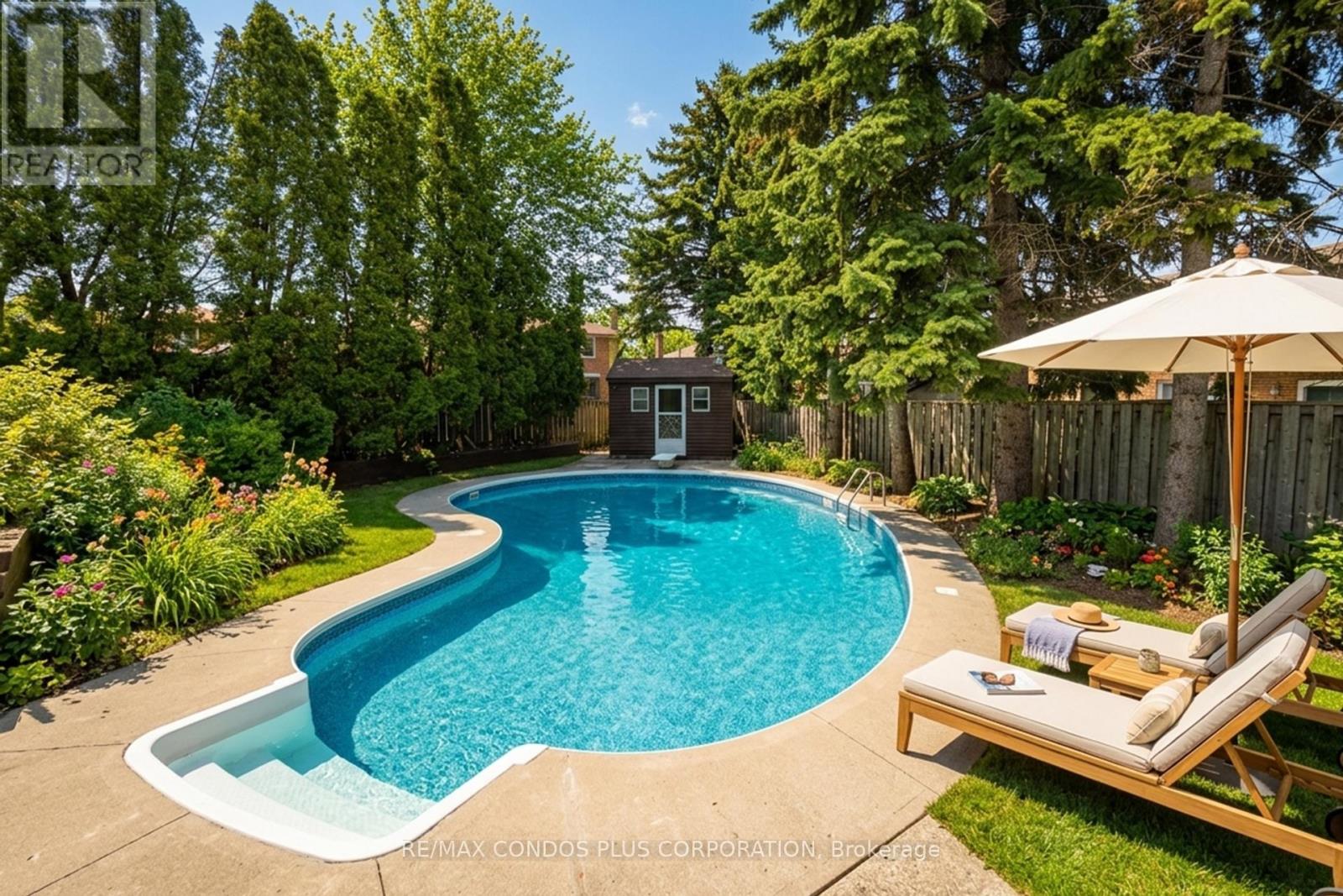 1562 Lovelady Crescent, Mississauga, Ontario L4W 2Z1 - Photo 2 - W12918504