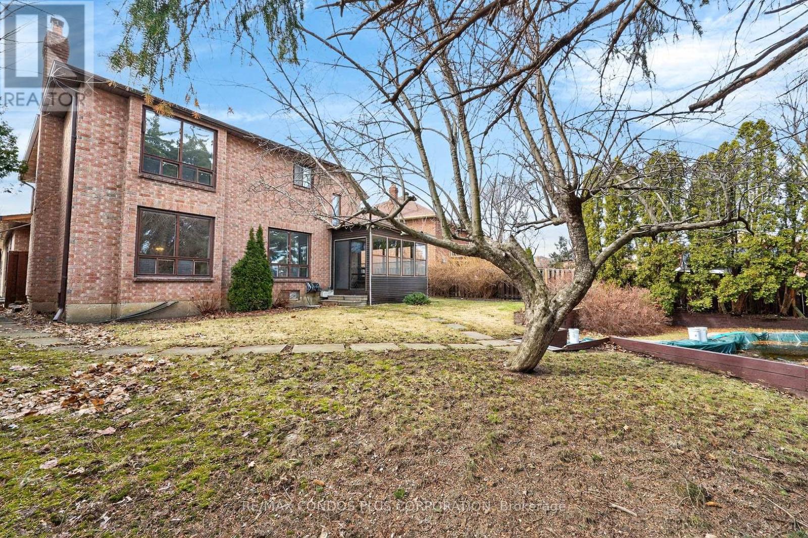 1562 Lovelady Crescent, Mississauga, Ontario L4W 2Z1 - Photo 33 - W12918504