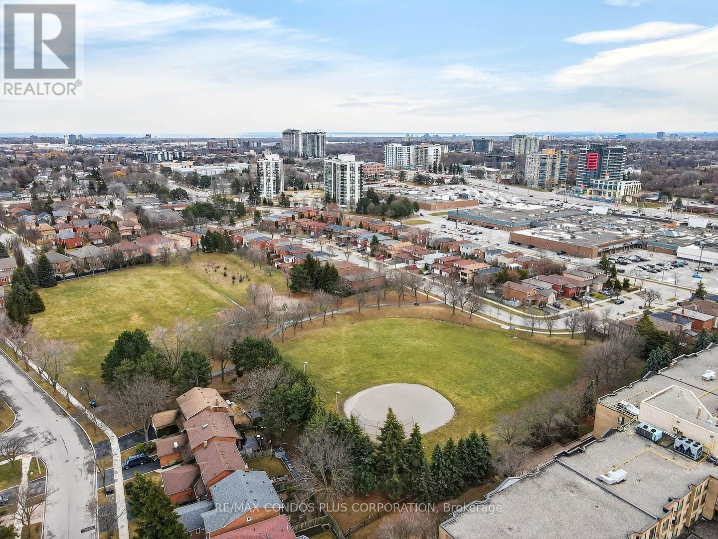 1562 Lovelady Crescent, Mississauga, Ontario L4W 2Z1 - Photo 38 - W12918504