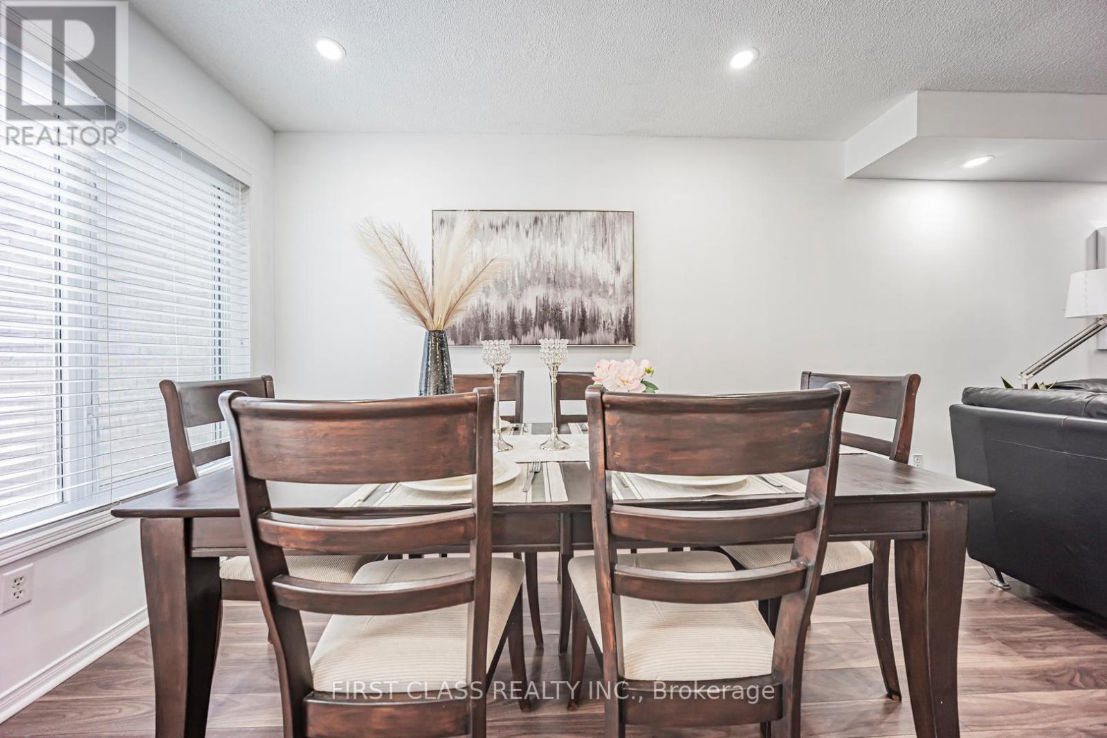 3930 Mcdowell Drive, Mississauga, Ontario L5M 6P3 - Photo 17 - W12918506